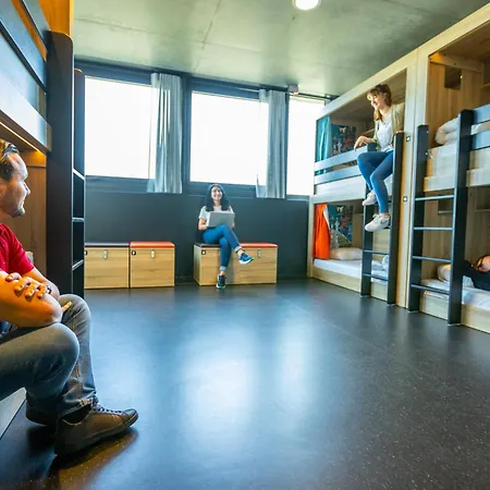 The People - Marais 호스텔