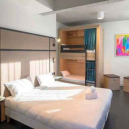 The People - Marais Hostel