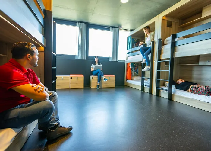 The People - Marais Hostel