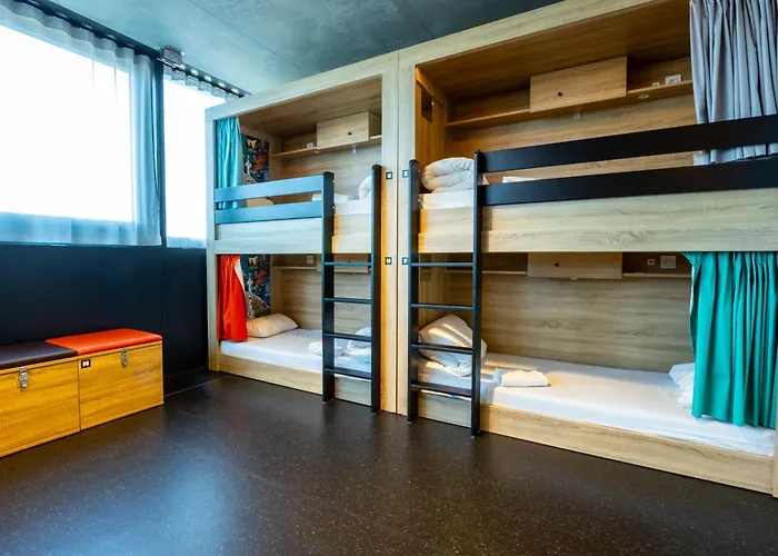 The People - Marais *