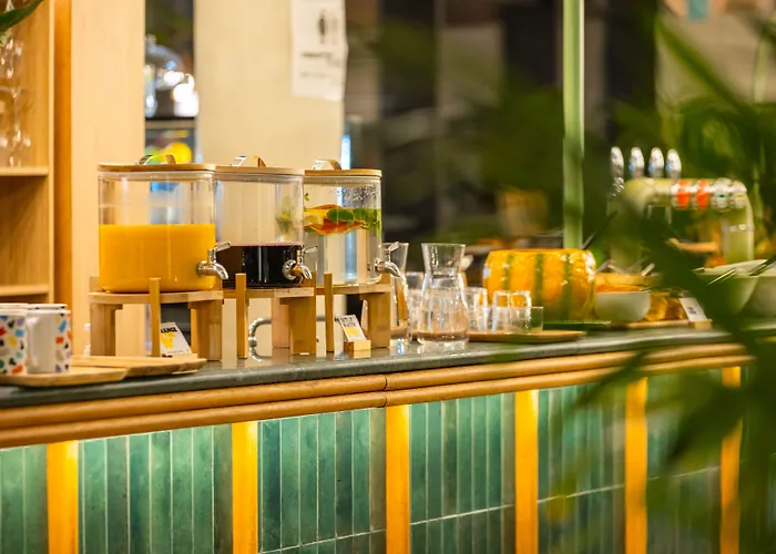 The People - Marais Paris