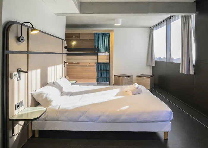 The People - Marais *