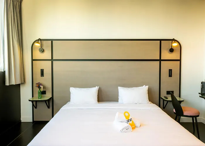 The People - Marais Hostel *